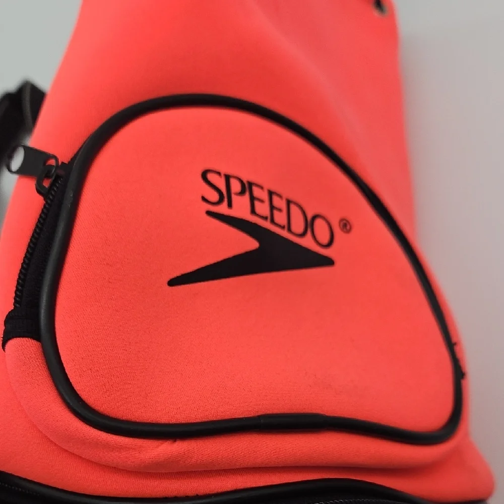 Speedo Bright Coral Pink Tone Duffel Bag Swim - Picture 6 of 8